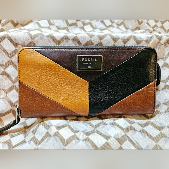 Fossil Dawson Zip Clutch Wallet - Picture 5 of 8